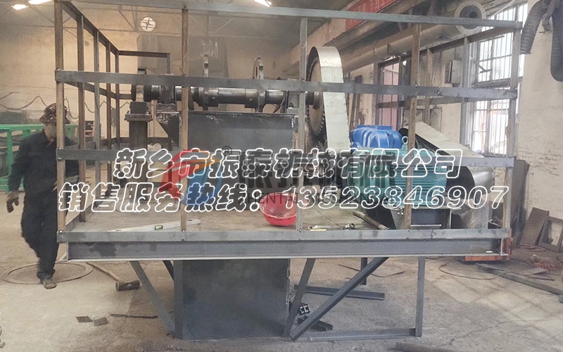 南寧石灰渣斗式提升機(jī)發(fā)貨，請楊經(jīng)理注意查收！ 